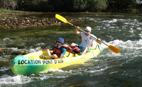 L\'esquimaude, Canoë-kayak sur la rivière d\'Ain